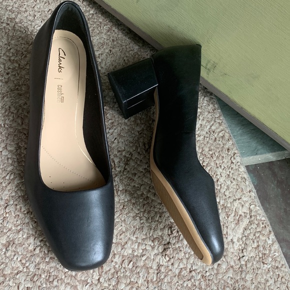 CLARKS square toe block heels (cushioned) - Picture 1 of 9